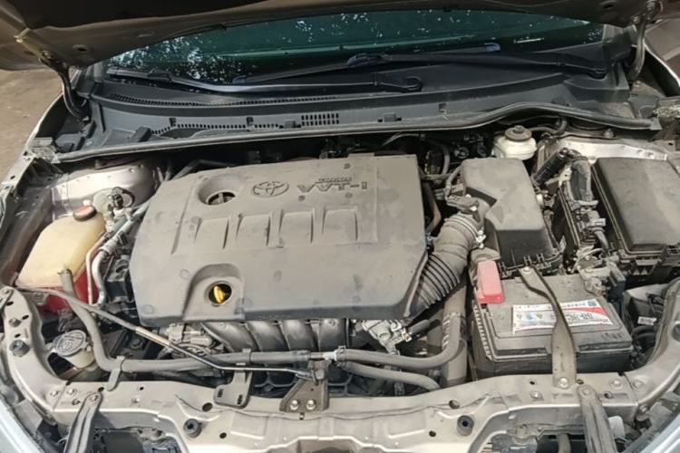 Used Toyota Corolla 2014 1.6L CVT GL-i Engine Bay