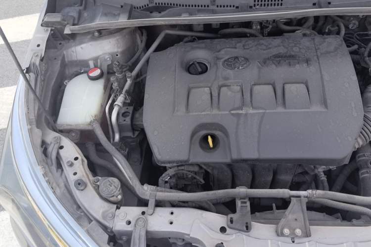 Used Toyota Corolla 2014 1.6L CVT GL Engine Bay Right