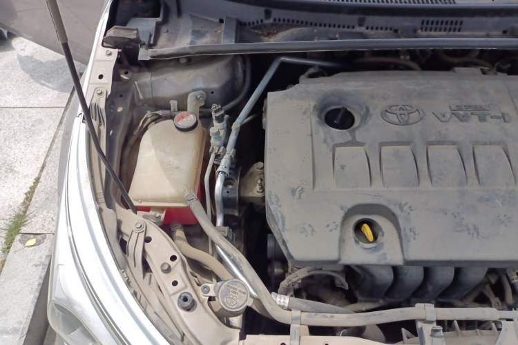 Used Toyota Corolla 2014 1.6L CVT GL Engine Bay Right