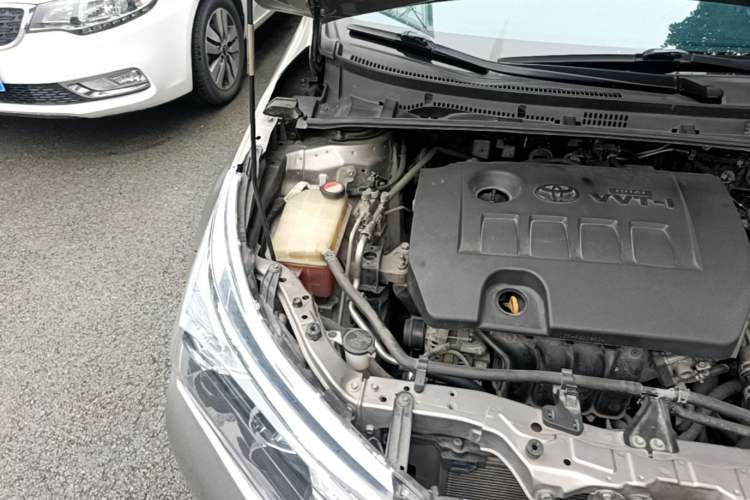 Used Toyota Corolla 2014 1.6L CVT GL-i Leather Edition Engine Bay Right