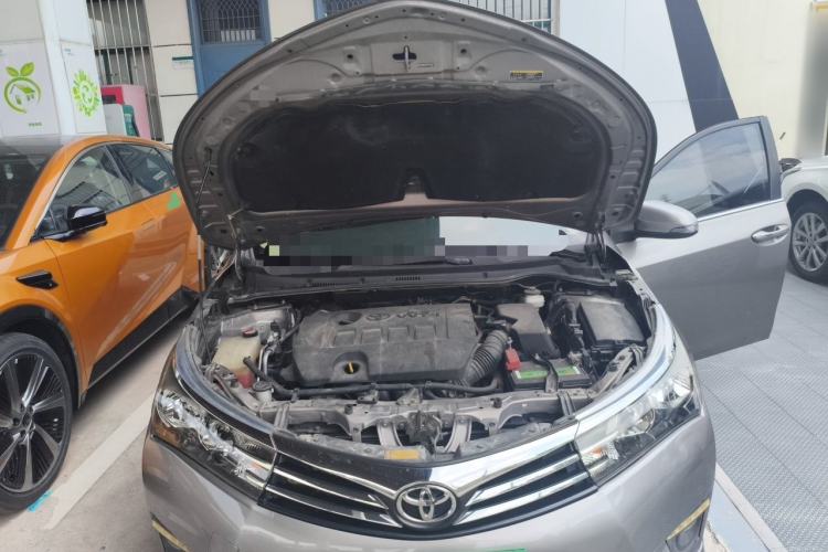 Used Toyota Corolla 2014 1.6L CVT GL Engine Bay