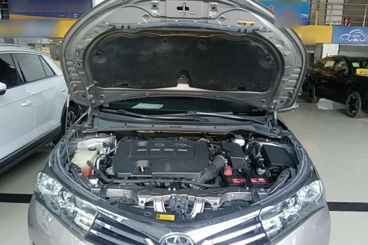 Used Toyota Corolla 2014 1.6L CVT GL Engine Bay