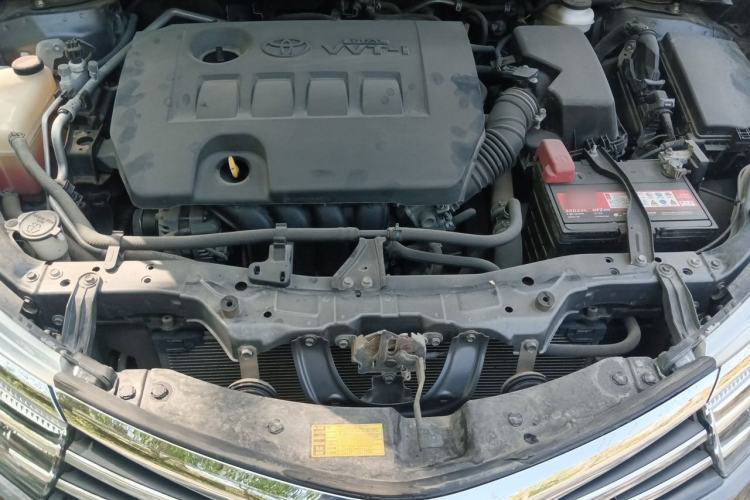 Used Toyota Corolla 2014 1.6L CVT GL Engine Bay