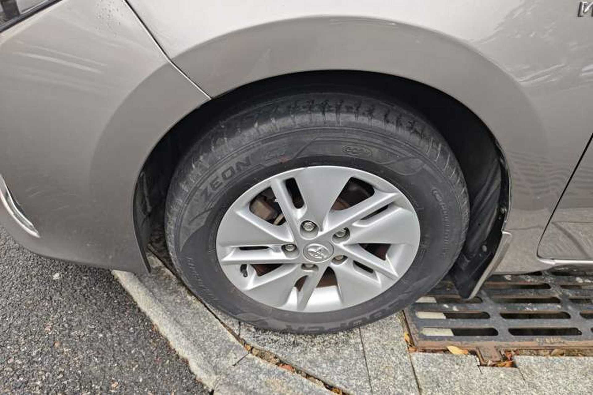 Used Toyota Corolla 2014 1.6L Manual GL Exterior 2