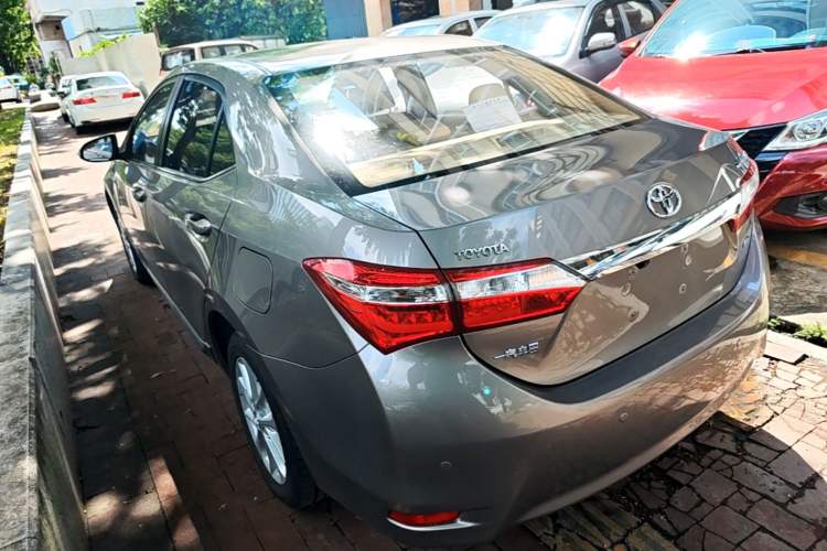 Used Toyota Corolla 2014 1.6L Manual GL-i Leather Edition Exterior 2