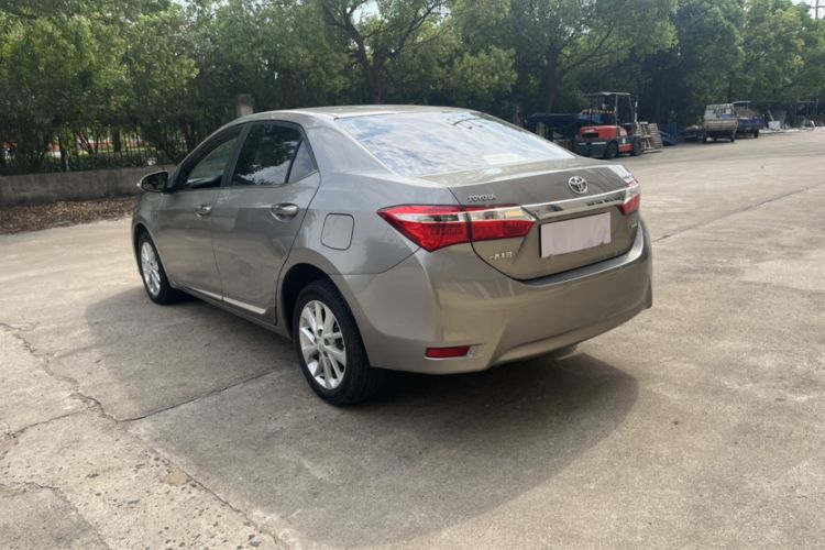Used Toyota Corolla 2014 1.8L CVT Top-of-the-Line Version Exterior 3