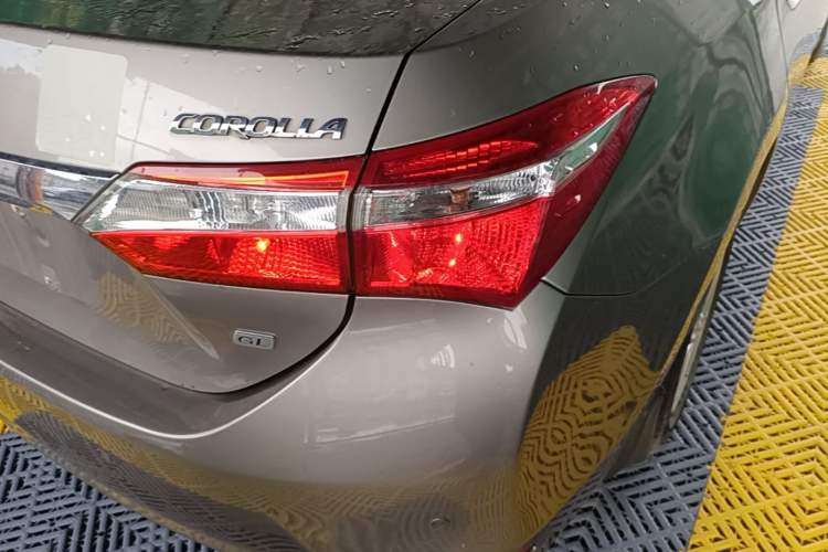 Used Toyota Corolla 2014 1.6L CVT GL Exterior 3