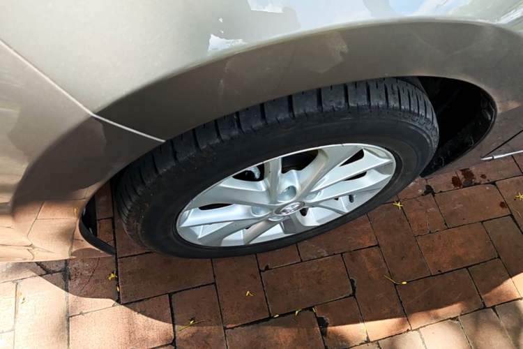 Used Toyota Corolla 2014 1.6L Manual GL-i Leather Edition Exterior 4