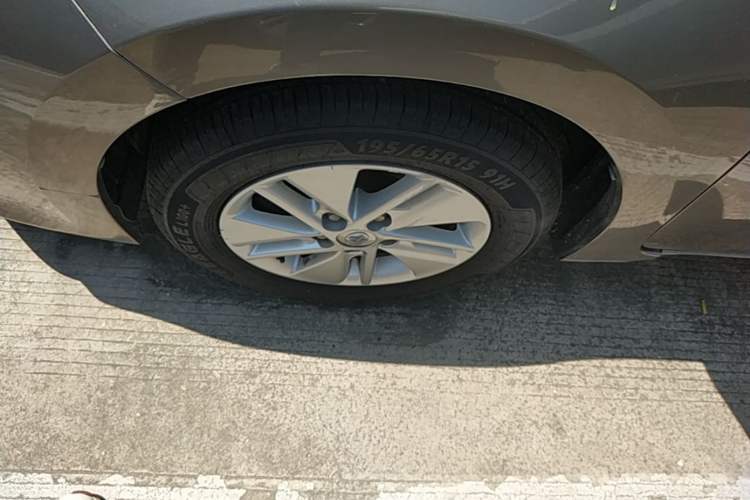 Used Toyota Corolla 2014 1.6L Manual GL Exterior 4