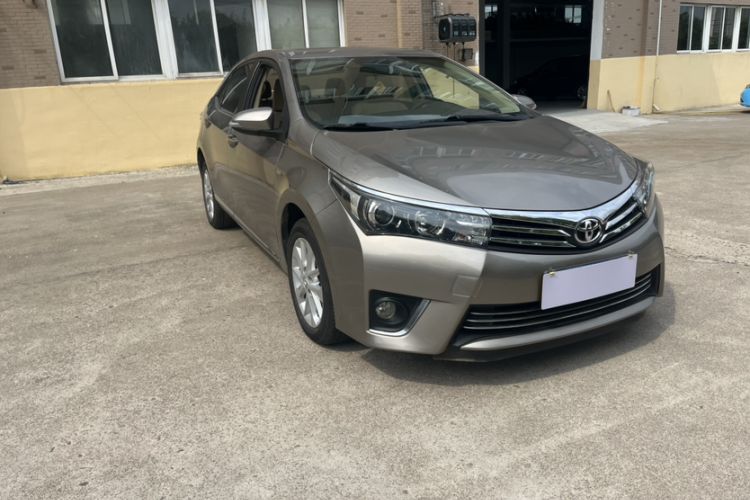 Used Toyota Corolla 2014 1.8L CVT Top-of-the-Line Version Exterior 5