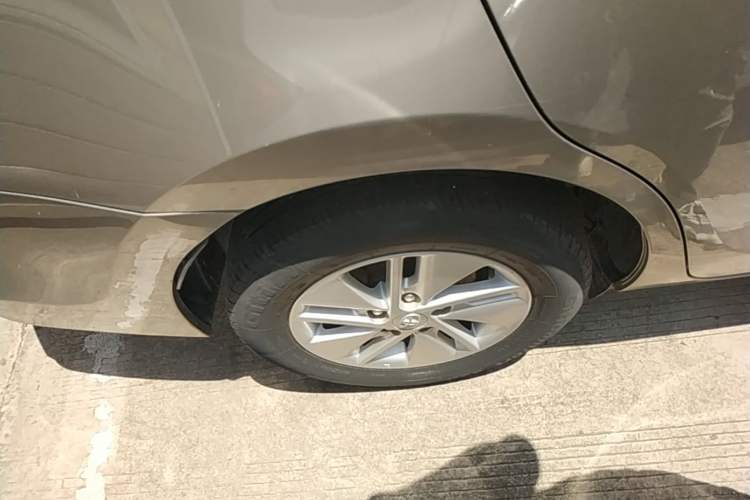 Used Toyota Corolla 2014 1.6L Manual GL Exterior 5
