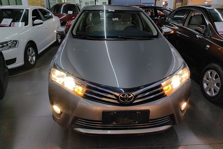 Used Toyota Corolla 2014 1.6L CVT GLX-i Front