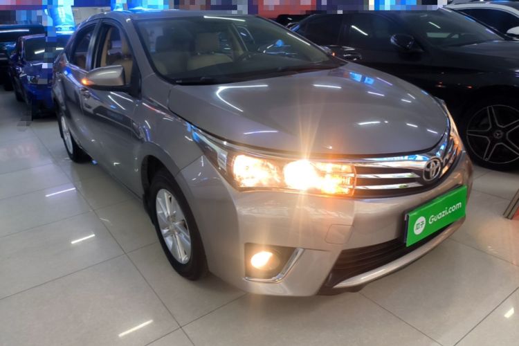 Used Toyota Corolla 2014 1.6L CVT GL Front Right 45 Deg