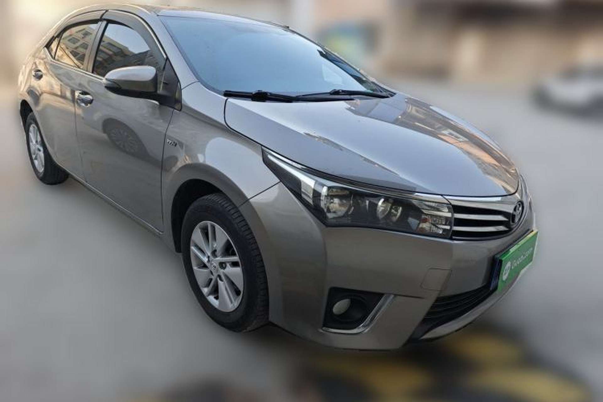 Used Toyota Corolla 2014 1.6L CVT GL Front Right 45 Deg