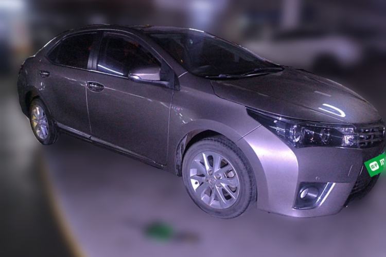 Used Toyota Corolla 2014 1.6L CVT GL-i Leather Edition Front Right 45 Deg