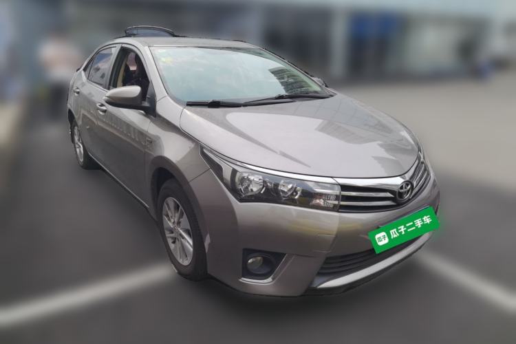 Used Toyota Corolla 2014 1.6L CVT GL Front Right 45 Deg