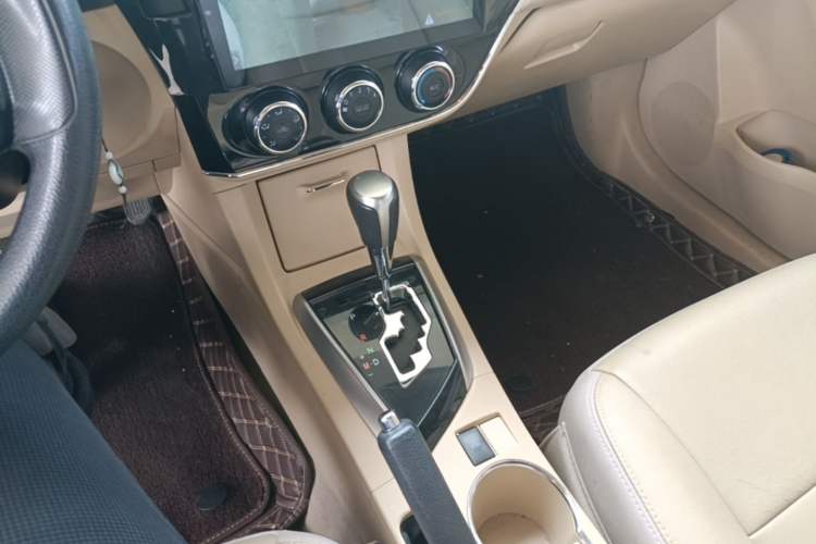 Used Toyota Corolla 2014 1.6L CVT GL Gear Lever