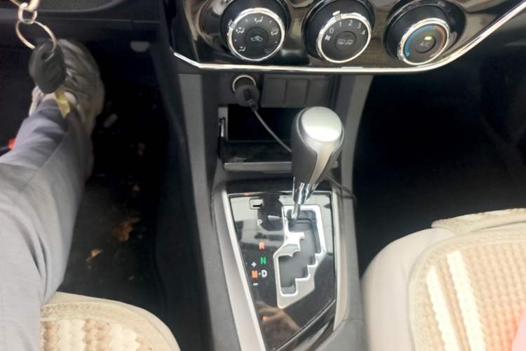 Used Toyota Corolla 2014 1.6L CVT GL Gear Lever