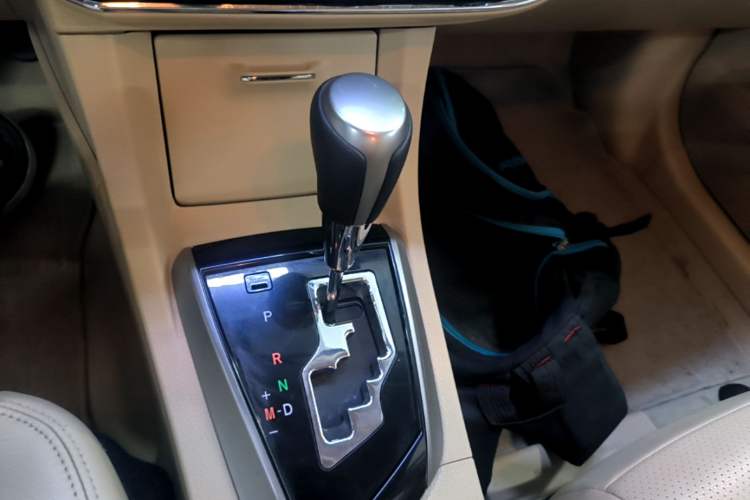 Used Toyota Corolla 2014 1.6L CVT GL Gear Lever