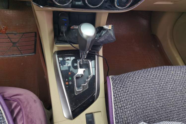 Used Toyota Corolla 2014 1.6L CVT GL Gear Lever