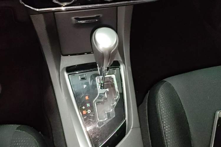 Used Toyota Corolla 2014 1.6L CVT GL Gear Lever