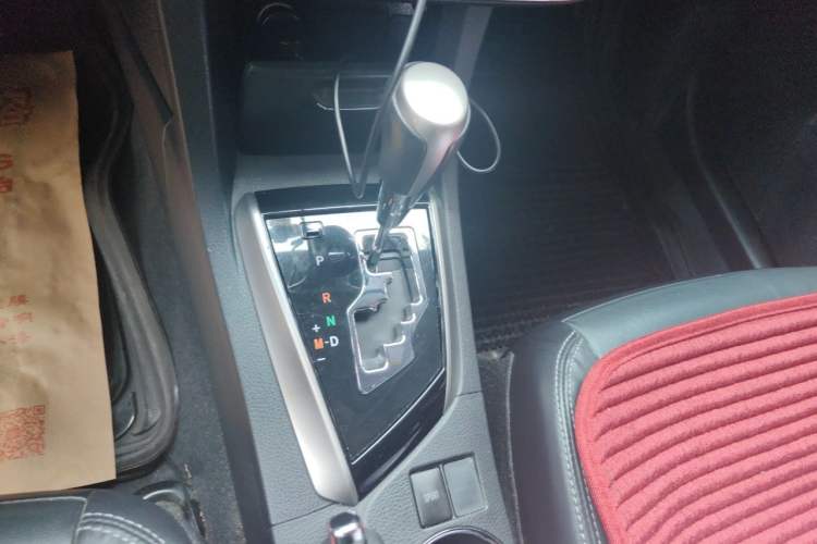 Used Toyota Corolla 2014 1.6L CVT GL-i Leather Edition Gear Lever