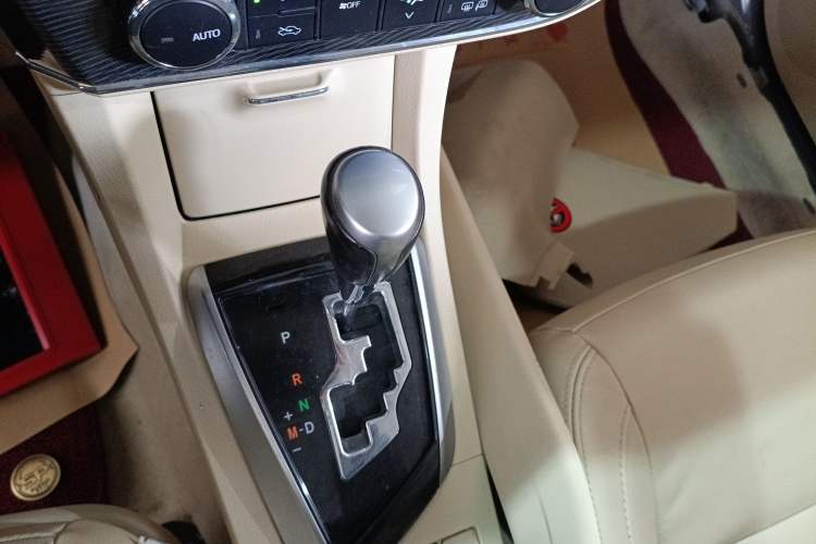 Used Toyota Corolla 2014 1.8L CVT Top-of-the-Line Version Gear Lever