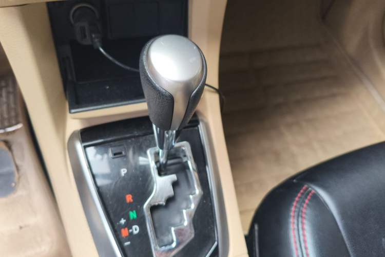 Used Toyota Corolla 2014 1.6L CVT GL Gear Lever