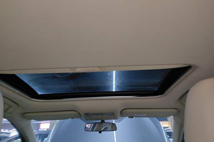 Used Toyota Corolla 2014 1.6L CVT GLX-i Headliner