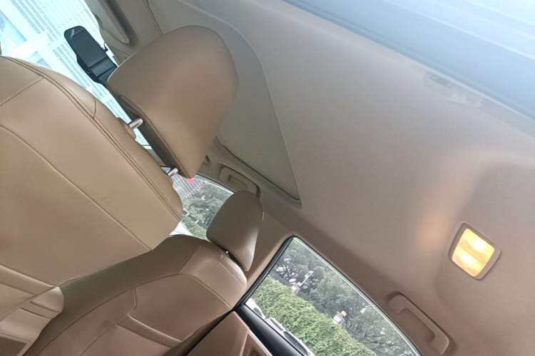 Used Toyota Corolla 2014 1.6L CVT GL-i Leather Edition Headliner