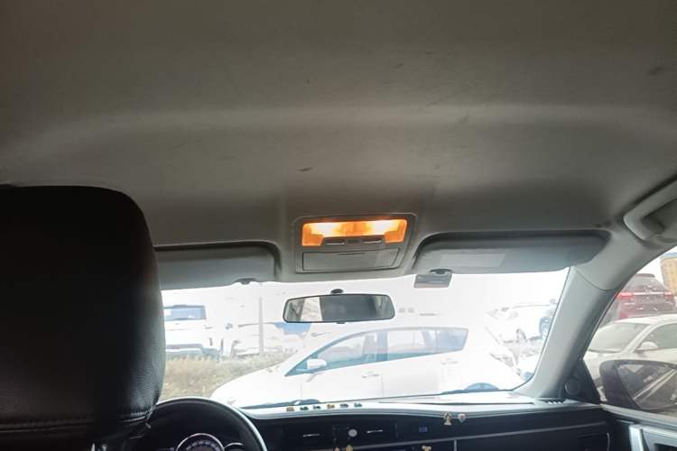 Used Toyota Corolla 2014 1.6L CVT GL Headliner