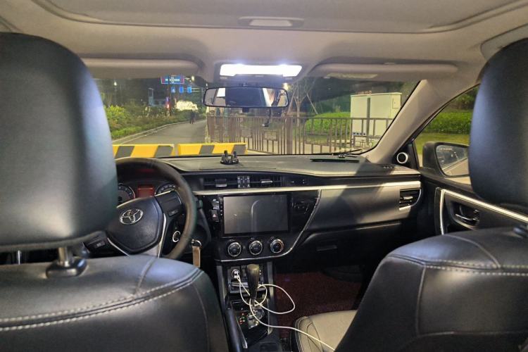 Used Toyota Corolla 2014 1.6L CVT GL-i Leather Edition Headliner