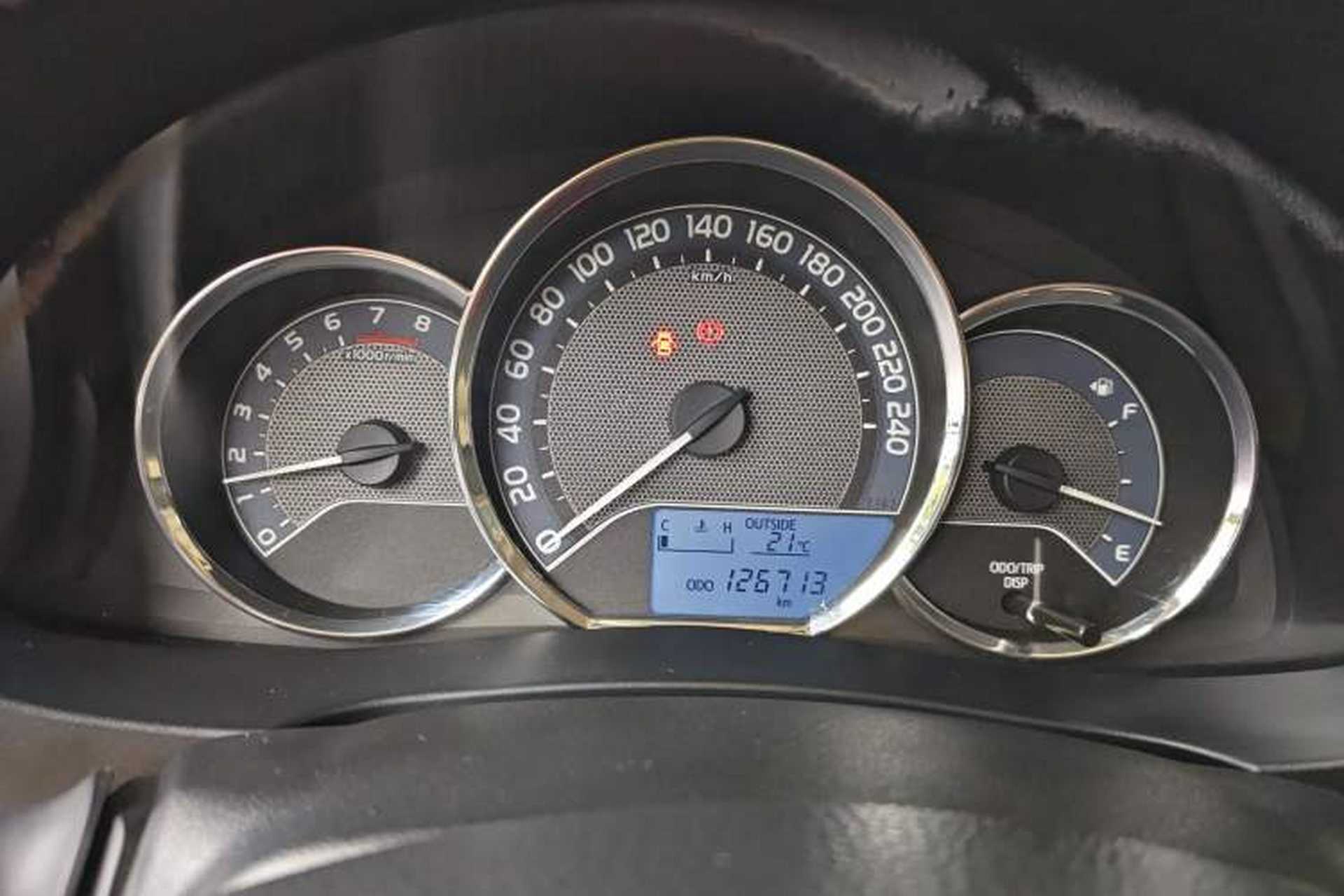 Used Toyota Corolla 2014 1.6L Manual GL Instrument Cluster