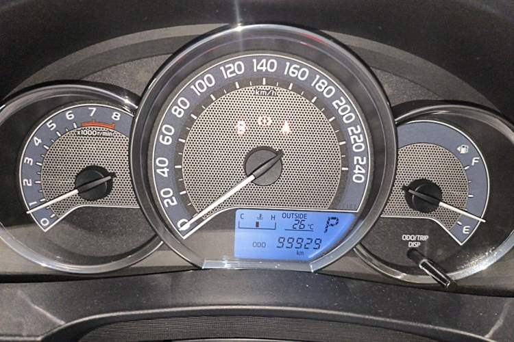 Used Toyota Corolla 2014 1.6L CVT GL Instrument Cluster