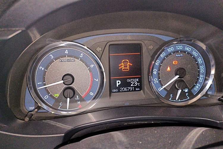 Used Toyota Corolla 2014 1.6L CVT GL-i Leather Edition Instrument Cluster