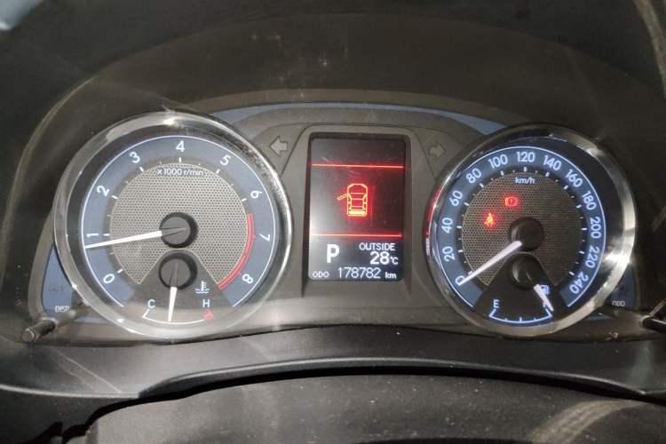 Used Toyota Corolla 2014 1.6L CVT GL-i Leather Edition Instrument Cluster