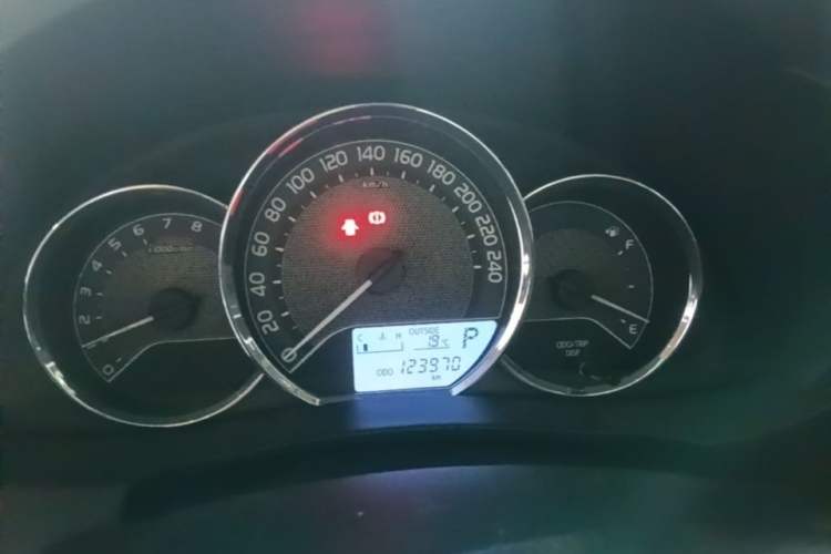 Used Toyota Corolla 2014 1.6L CVT GL Instrument Cluster