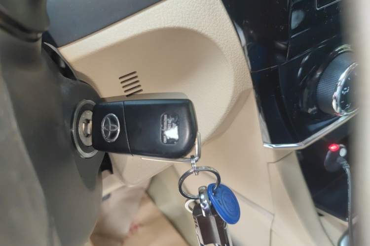Used Toyota Corolla 2014 1.6L Manual GL Interior 1