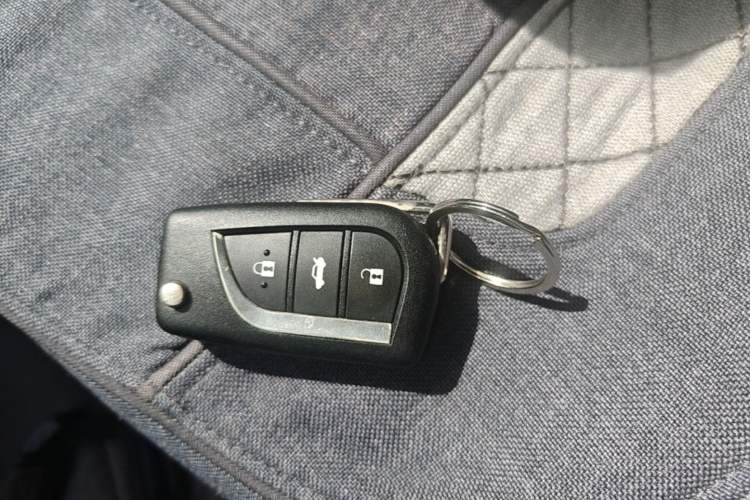 Used Toyota Corolla 2014 1.6L CVT GL-i Interior 1