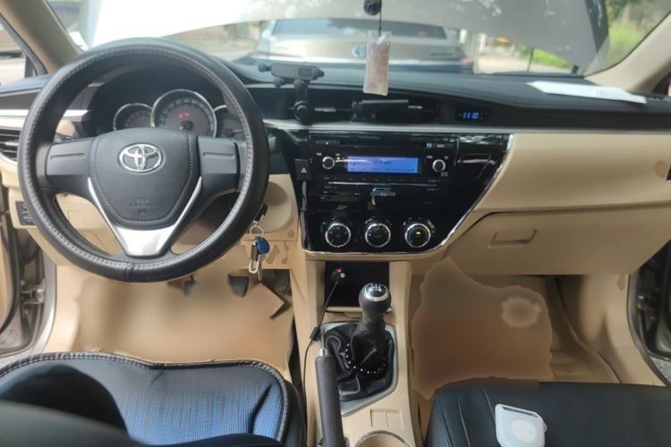 Used Toyota Corolla 2014 1.6L Manual GL Interior 2