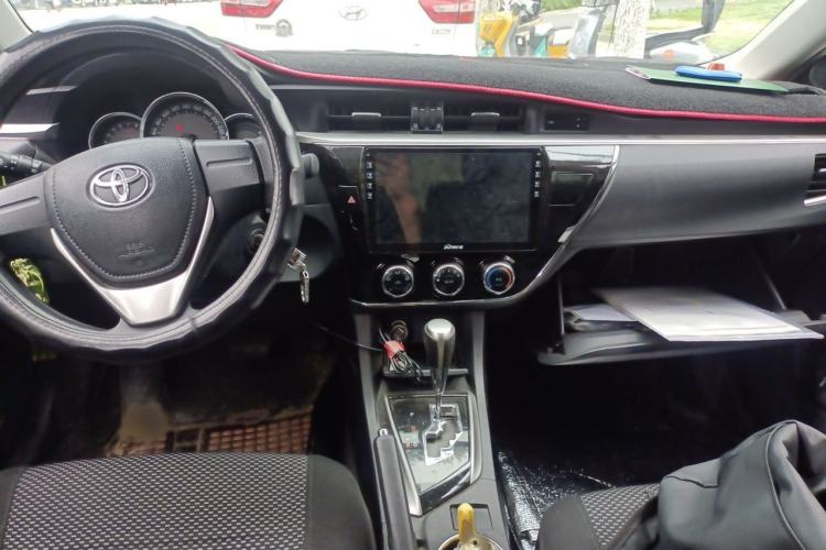 Used Toyota Corolla 2014 1.6L CVT GL Interior 2