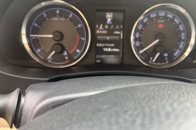 Used Toyota Corolla 2014 1.8L CVT Top-of-the-Line Version Interior 8