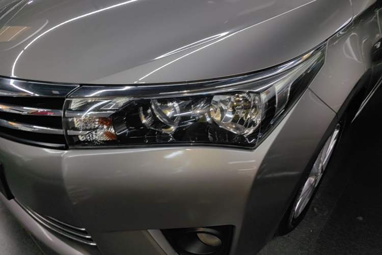 Used Toyota Corolla 2014 1.6L CVT GLX-i Left Front Headlight