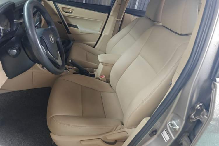 Used Toyota Corolla 2014 1.6L CVT GL-i Left Front Seat