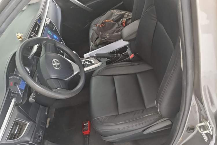 Used Toyota Corolla 2014 1.6L CVT GL Left Front Seat