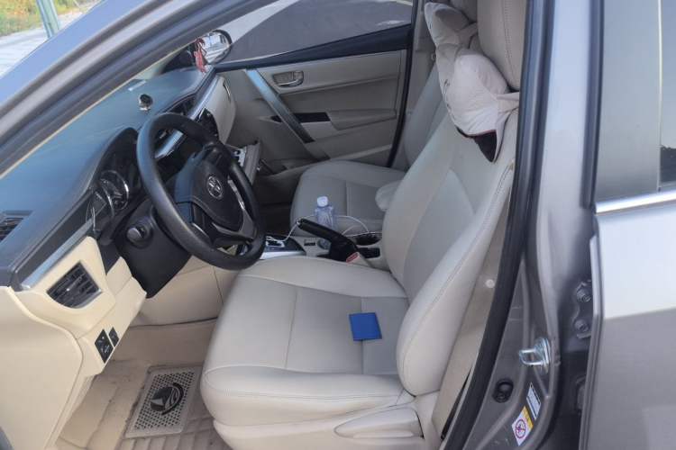 Used Toyota Corolla 2014 1.6L CVT GL Left Front Seat