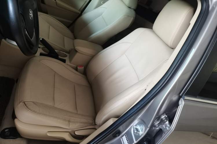 Used Toyota Corolla 2014 1.6L CVT GL-i Leather Edition Left Front Seat