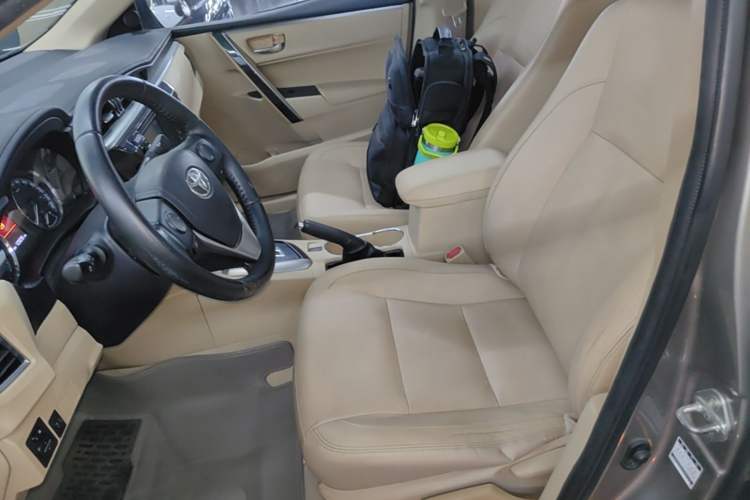 Used Toyota Corolla 2014 1.6L CVT GLX-i Left Front Seat