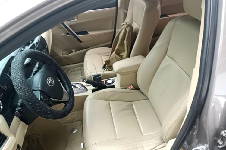 Used Toyota Corolla 2014 1.6L CVT GL-i Leather Edition Left Front Seat