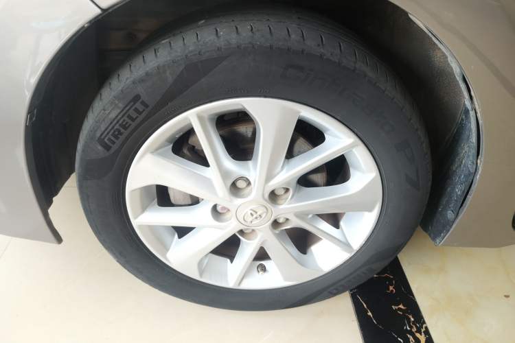 Used Toyota Corolla 2014 1.6L CVT GL-i Leather Edition Left Front Wheel Hub
